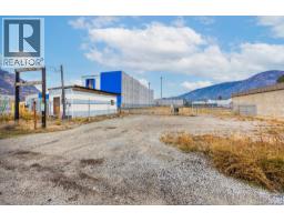 2520 Ross Road, West Kelowna, BC V1Z1M1 Photo 4