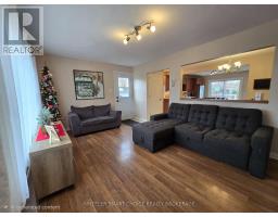 Kitchen - 17 Adam Dixon Avenue, South Stormont, ON K0C1P0 Photo 3