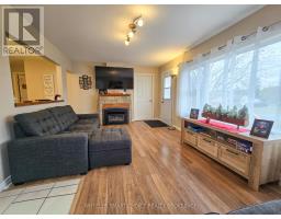 Dining room - 17 Adam Dixon Avenue, South Stormont, ON K0C1P0 Photo 4