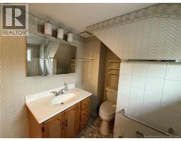 160 Elm Street, Woodstock, NB E7M1R9 Photo 2