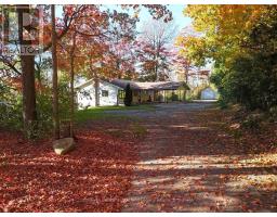 Bathroom - 4920 Line 10 Line E, Perth South, ON N4X1C4 Photo 4
