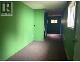 Kitchen - 5975 Hunt St, Port Hardy, BC V0N2P0 Photo 3