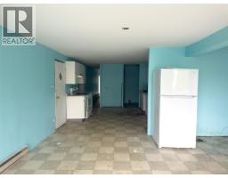 Den - 5975 Hunt St, Port Hardy, BC V0N2P0 Photo 5