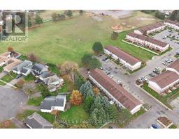 Bedroom 2 - 3 388 Springbank Avenue N, Woodstock, ON N4T1L4 Photo 5