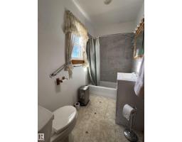 Bedroom 2 - 4725 54 A Av, Vegreville, AB T9C1G2 Photo 5