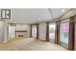 Family room - 39 Elizabeth Parkway, Rothesay, NB E2H1E8 Photo 3