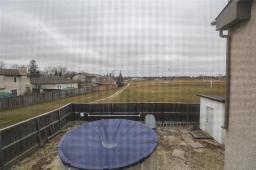 Kitchen - 288 Alex Taylor Drive, Winnipeg, MB R2C4P6 Photo 3