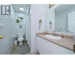 Primary Bedroom - 121 Dyer Drive, Wasaga Beach, ON L9Z1M1 Photo 3