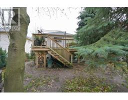 Bedroom 2 - 121 Dyer Drive, Wasaga Beach, ON L9Z1M1 Photo 4