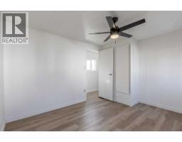 Living room - 313 Noble Street, Barons, AB T0L0G0 Photo 5