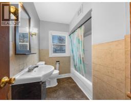 Bedroom - 108 Marlborough Street East, Leamington, ON N8H1X3 Photo 5