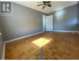 Kitchen - 5440 Yonge Street, Innisfil, ON L0L1R0 Photo 4