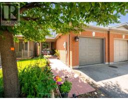 Dining room - 4 Greengrove Way, Whitby, ON L1R2N4 Photo 3