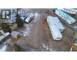 32 Aspen Place, Tumbler Ridge, BC V0C2W0 Photo 2