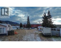 32 Aspen Place, Tumbler Ridge, BC V0C2W0 Photo 4