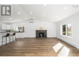 Living room - 1649 Avondale Road, Mantua, NS B0N2A0 Photo 4