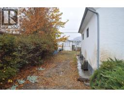 Bedroom - 8510 72 Avenue, Osoyoos, BC V0H1V0 Photo 3