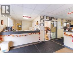 2320 Mccullough Rd, Nanaimo, BC V9S4N2 Photo 4