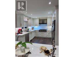 Family room - 98 Golf Links Drive, Aurora, ON L4G3V3 Photo 3