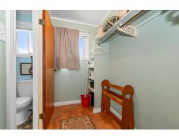 Dining room - 46186 Gore Avenue Chilliwack Proper East, Chilliwack, BC V2P1Z7 Photo 3