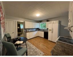 7657 Blott Street, Mission, BC V2V3K2 Photo 3