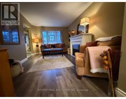 Bedroom - 922 Glendale Court, Burlington, ON L7R4J3 Photo 4