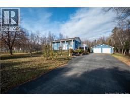 Living room - 90 Saint Paul Street, Rogersville, NB E4Y1W2 Photo 2