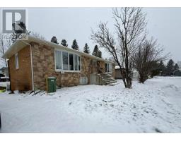 113 Cedar Cres, Longlac, ON P0T2A0 Photo 5