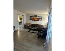 Foyer - 46084 Brooks Avenue Chilliwack Proper South, Chilliwack, BC V2P1B9 Photo 4