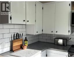 Primary Bedroom - 3620 Island Hwy S, Campbell River, BC V9W1E6 Photo 5