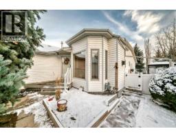 Kitchen - 135 Kemp Avenue, Red Deer, AB T4P3P6 Photo 2