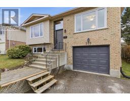 Living room - 516 Harvey Street, Centre Wellington, ON N1M3K3 Photo 3