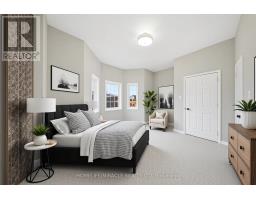 12 Diana Way, Barrie, ON L4M7H2 Photo 5