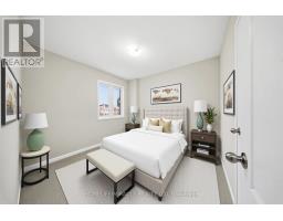 12 Diana Way, Barrie, ON L4M7H2 Photo 2