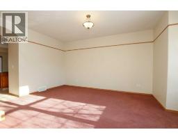 Dining room - 25 Adams Close, Red Deer, AB T4R2W4 Photo 4
