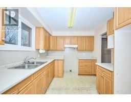 Kitchen - 7067 Centennial Street, Niagara Falls, ON L2G2Z2 Photo 3