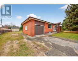 Primary Bedroom - 200 Calford Street, Essa, ON L0M1B0 Photo 5
