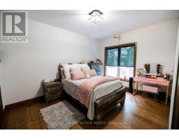 Living room - 79 Concession 3, Norfolk, ON N0E1Z0 Photo 4