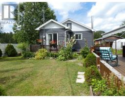 Kitchen - 337 Garnet Dr, Beardmore, ON P0T1G0 Photo 2
