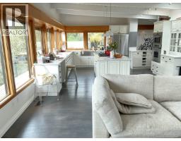 6080 Eagleridge Drive, West Vancouver, BC V7W1W9 Photo 2