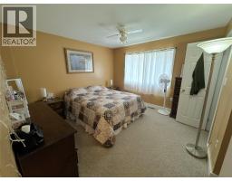 2pc Bathroom - 2313 Clapperton Avenue, Merritt, BC V1K1B8 Photo 5