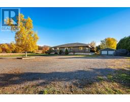 Bathroom - 2089 Sunbury Road, Frontenac, ON K0H1X0 Photo 3
