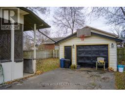 Primary Bedroom - 216 Spence Drive, Strathroycaradoc, ON N7G3S8 Photo 3