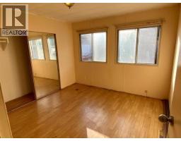 4pc Bathroom - 19 8425 Highway 101, Powell River, BC  Photo 4