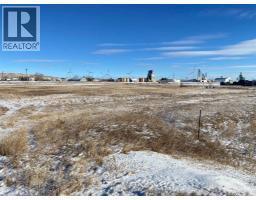 206 Railway Street, Pincher Station, AB T0K1W0 Photo 4