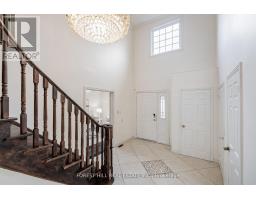 Living room - 51 Briggs Avenue, Richmond Hill, ON L4B1N6 Photo 4