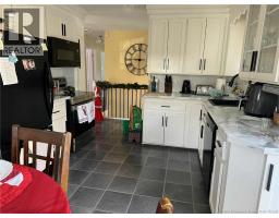 Bath (# pieces 1-6) - 236 Neilson Street, Woodstock, NB E7M2H9 Photo 5