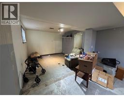 Laundry room - 1042 Vine Street, Robson, BC V1N4V8 Photo 5