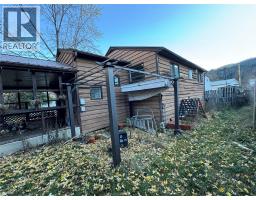 Full bathroom - 1042 Vine Street, Robson, BC V1N4V8 Photo 2