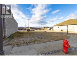 310 Iles Way, Tumbler Ridge, BC V0C2W0 Photo 2